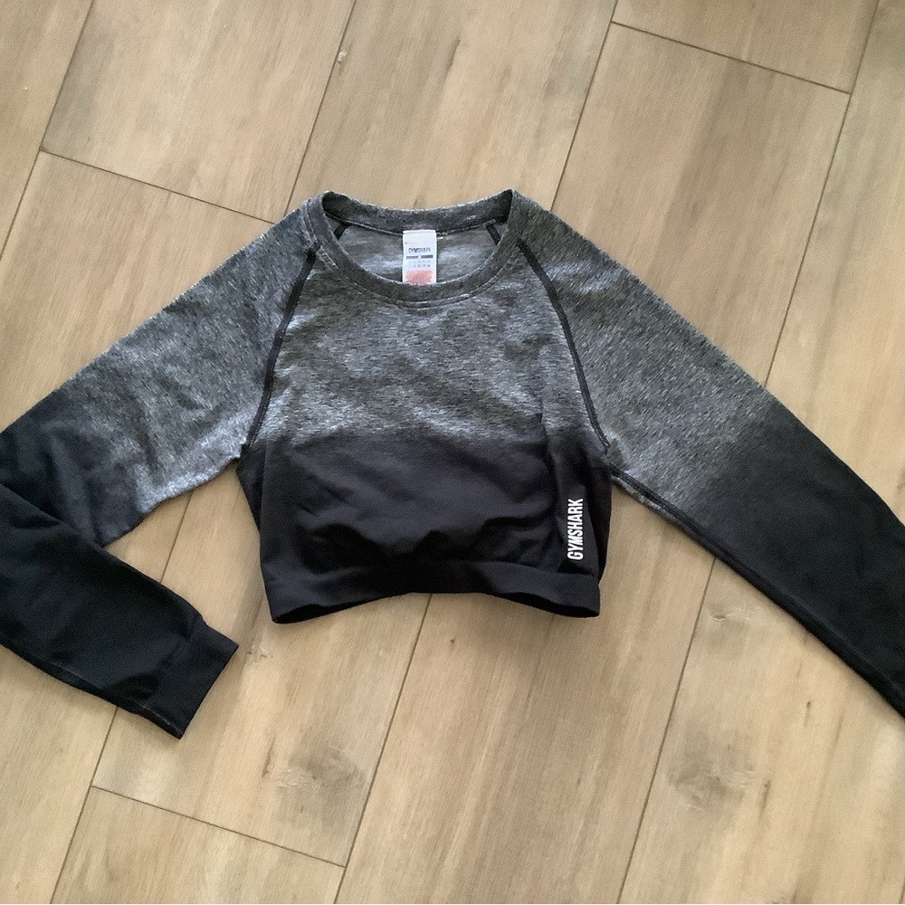 Gymshark Heathered Gray Black Ombré long sleeve crop top Medium